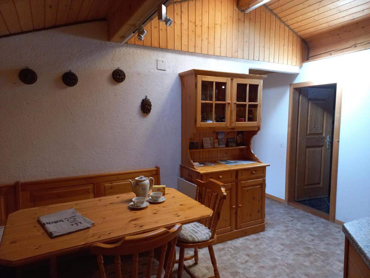 Confortevole Mansarda Di Montagna Poschiavo Exterior foto